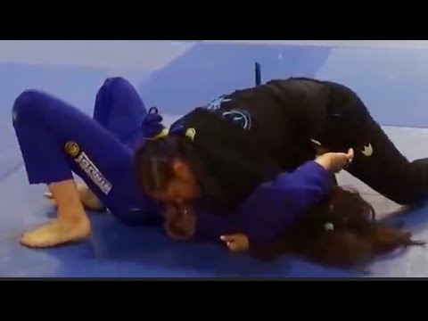 Girls vs Girls Jiu-Jitsu Battle – Who Will Tap Out First? 😱