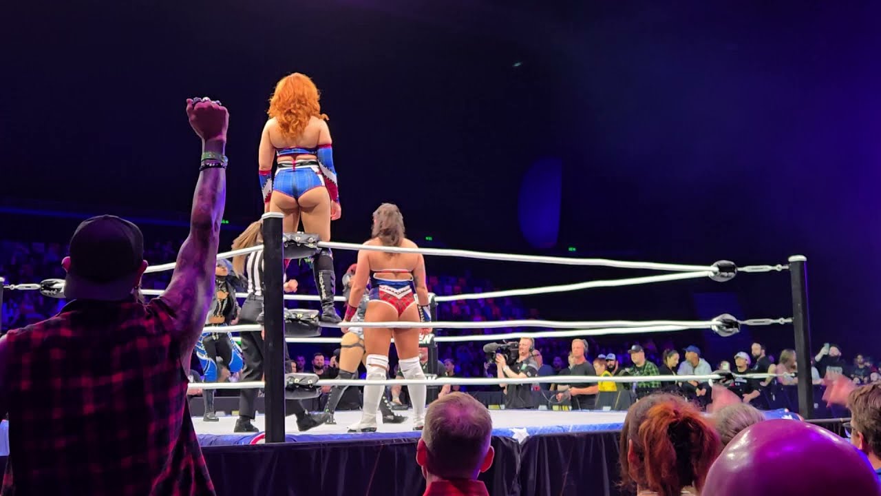 The Brawling Birds vs Charli Evans and Kyla Knight at AEW House Rules Brisbane