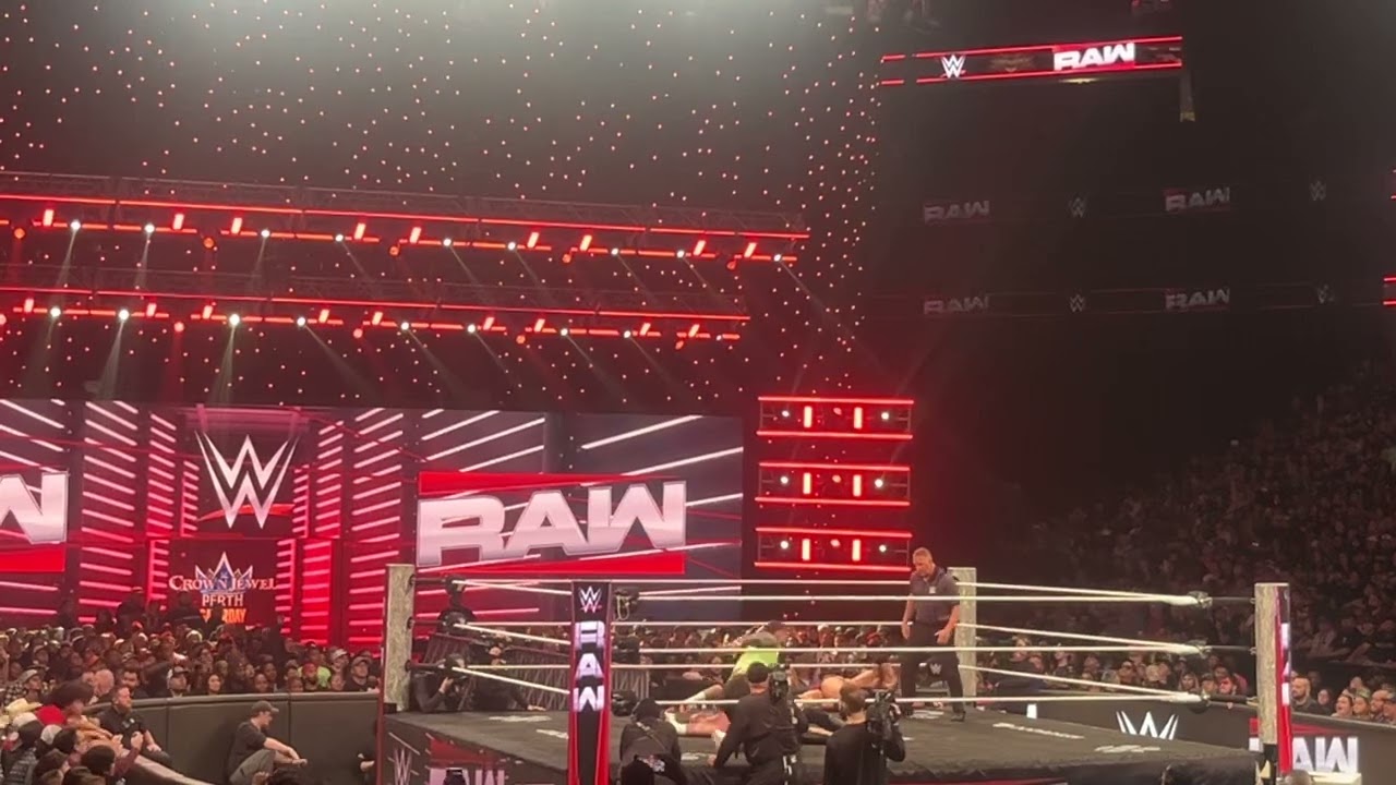 Cm Punk #cmpunk #jeyuso #wwe #wrestling #mexico #smackdown