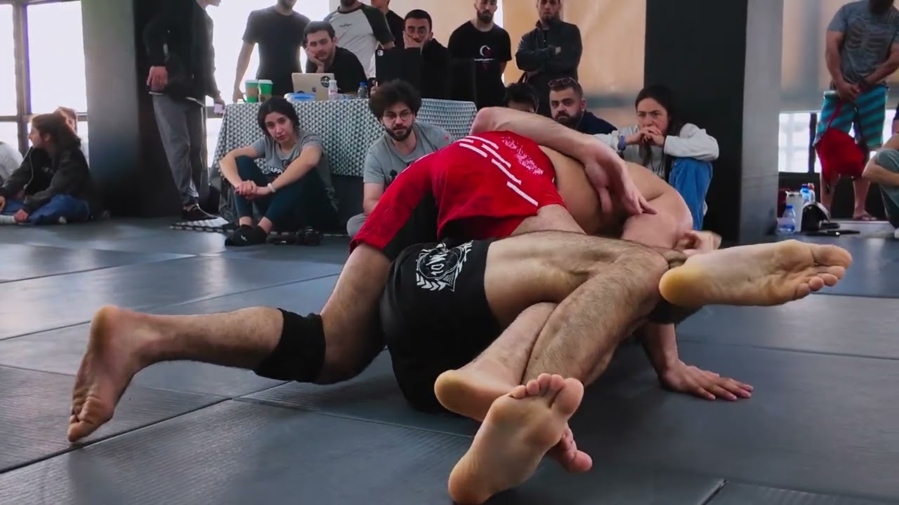 1-41 Tarek Saabi (AUB Phoenix Jiu Jitsu Varsity) VS Mohammad Awadallah (MMA Lebanon)