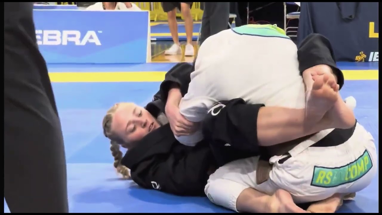 Sexy girl's foot soles in jiu jitsu match