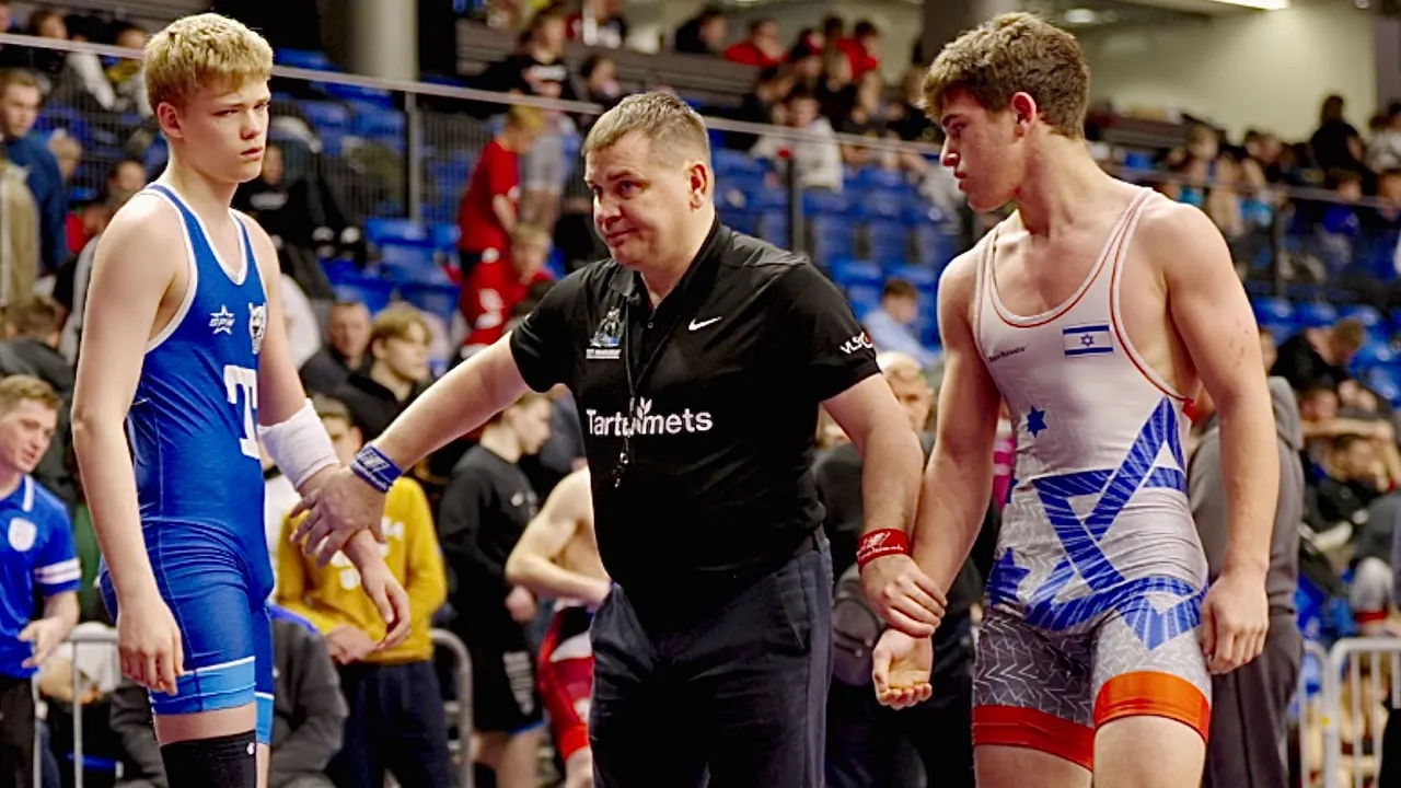U17 Yonatan Leontyev (ISR) vs Martin Kristensen (DEN) 71kg. Greco-roman boys wrestling. B-cam-man