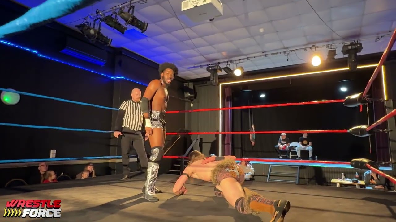 Donny Ravarro vs Hunter Lawrence | Huntingdon | November 9th 2025