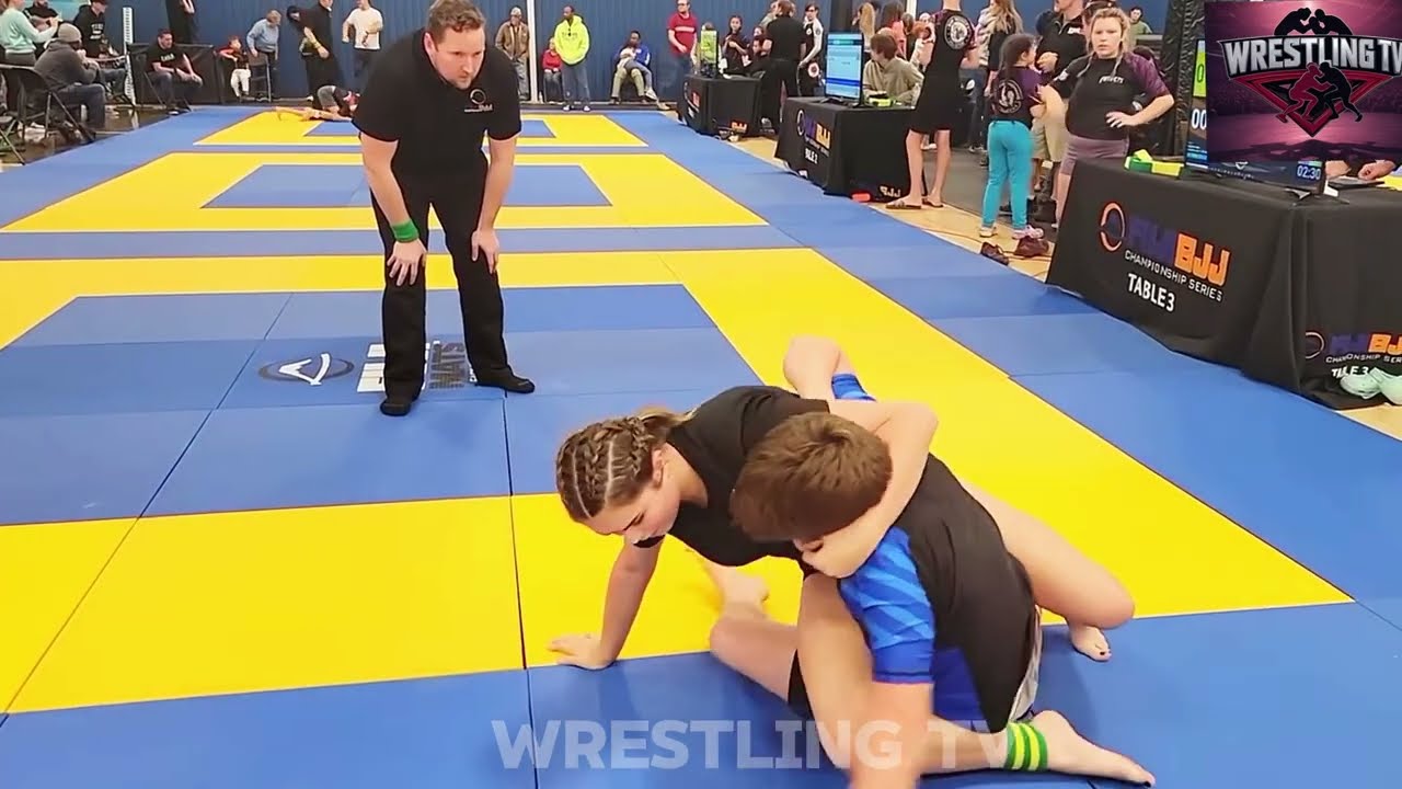 🔥 BRAZILIAN CUTE GIRL VS BOY WRESTLING GRAPPLING 🔥#wrestling #grappling #bjj #jiujitsu #nogi #wwe