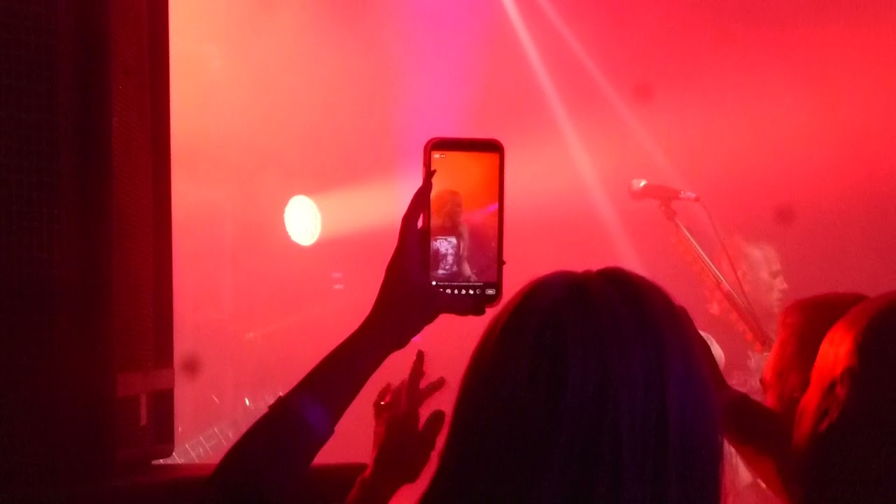 Nita Strauss - Carmina Burana/Power Rangers/Mariana Trench/Alegria