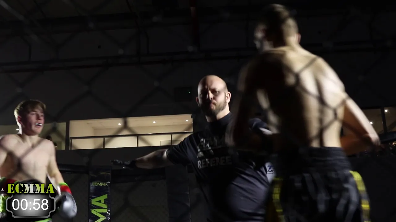 Bradley Fowle Vs Shane Blurton