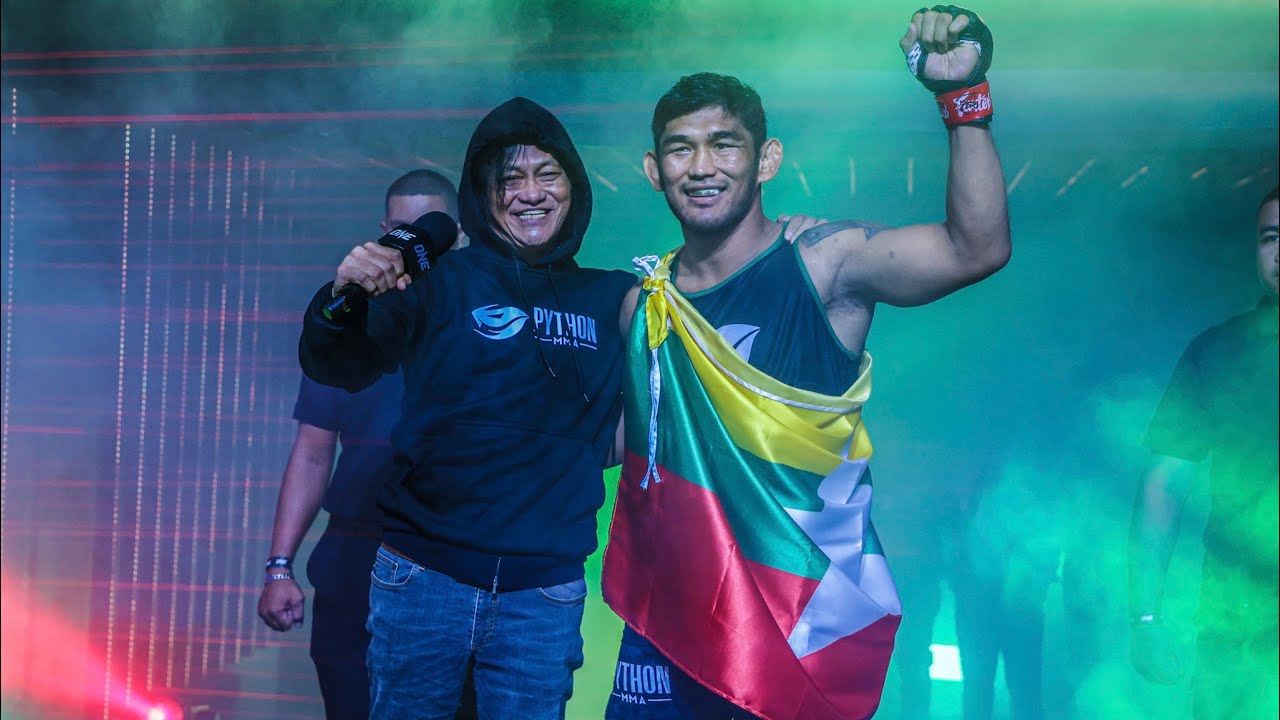 Aung La N Sang Entrance  Last Fight MMA အောင်လအန်ဆန်း