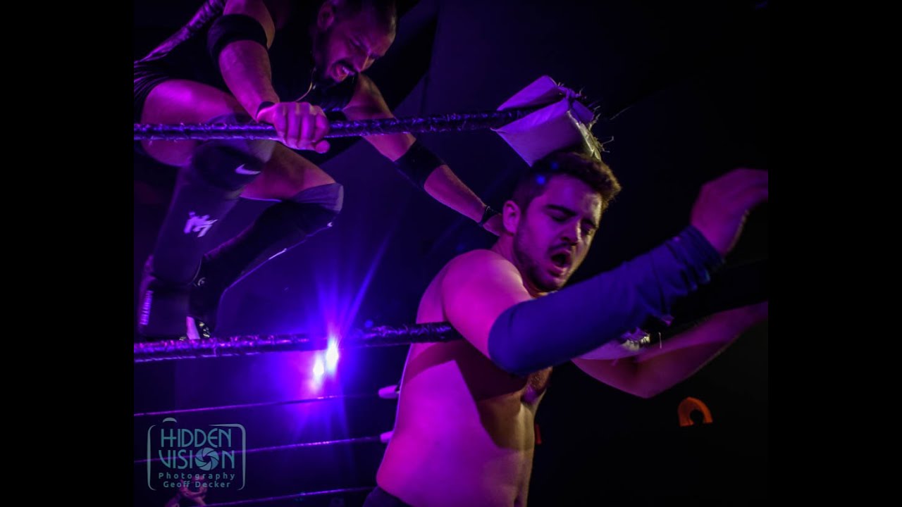 Xander Kreed vs Cody Devine