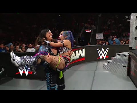 Raquel Rodriguez VS Kairi Sane VS IYO Sky 1/2