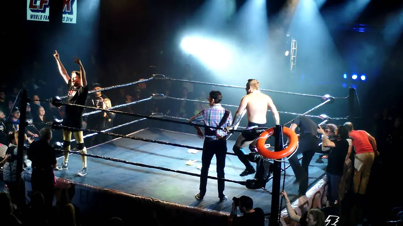 Brady Malibu vs CFOX's Jeremy Baker [01/16/2016 - Commodore]