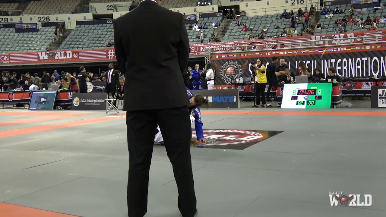 LUIZA MONTEIRO VS HANNETE STAACK