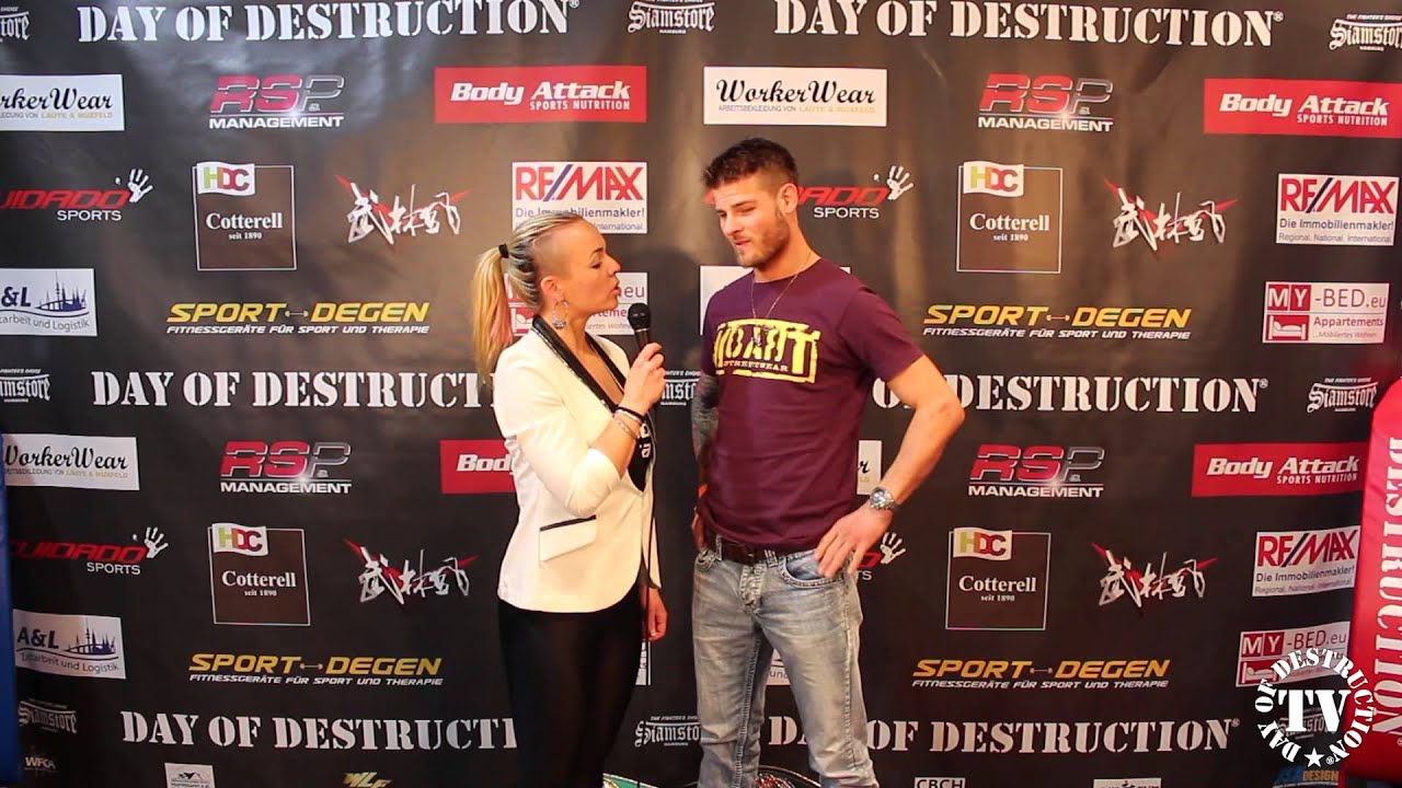 DAY OF DESTRUCTION 10 - Interview mit Leo Bönniger auf der Pressekonferenz