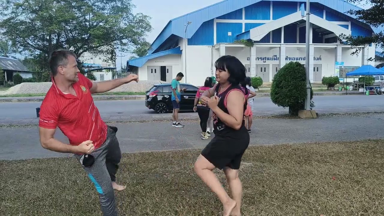 Intergender Fight: Who Lands More Strikes? Boy vs Girl Sparring