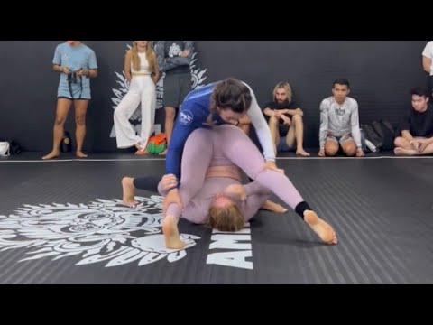 Girl vs Girl No-Gi Jiu-Jitsu | Intense Grappling Showdown