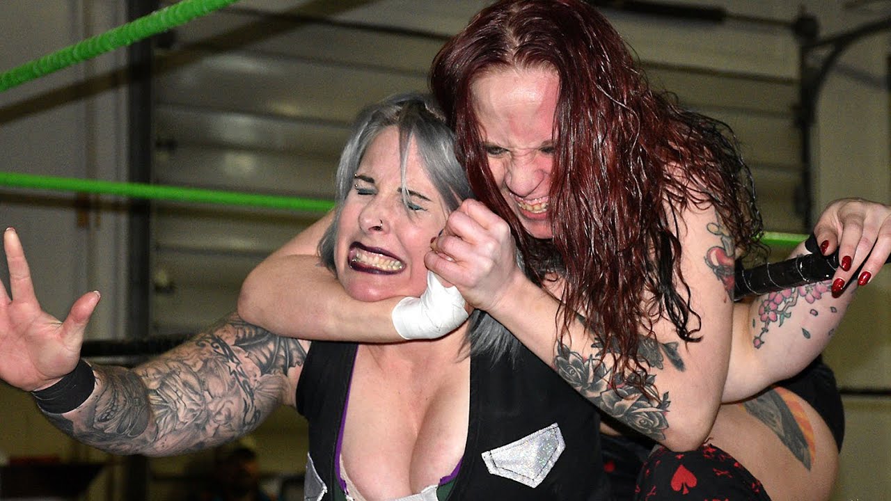 2016 -  LuFisto Vs Rebecca Payne #womenswrestling #indiewrestling #lutteféminine