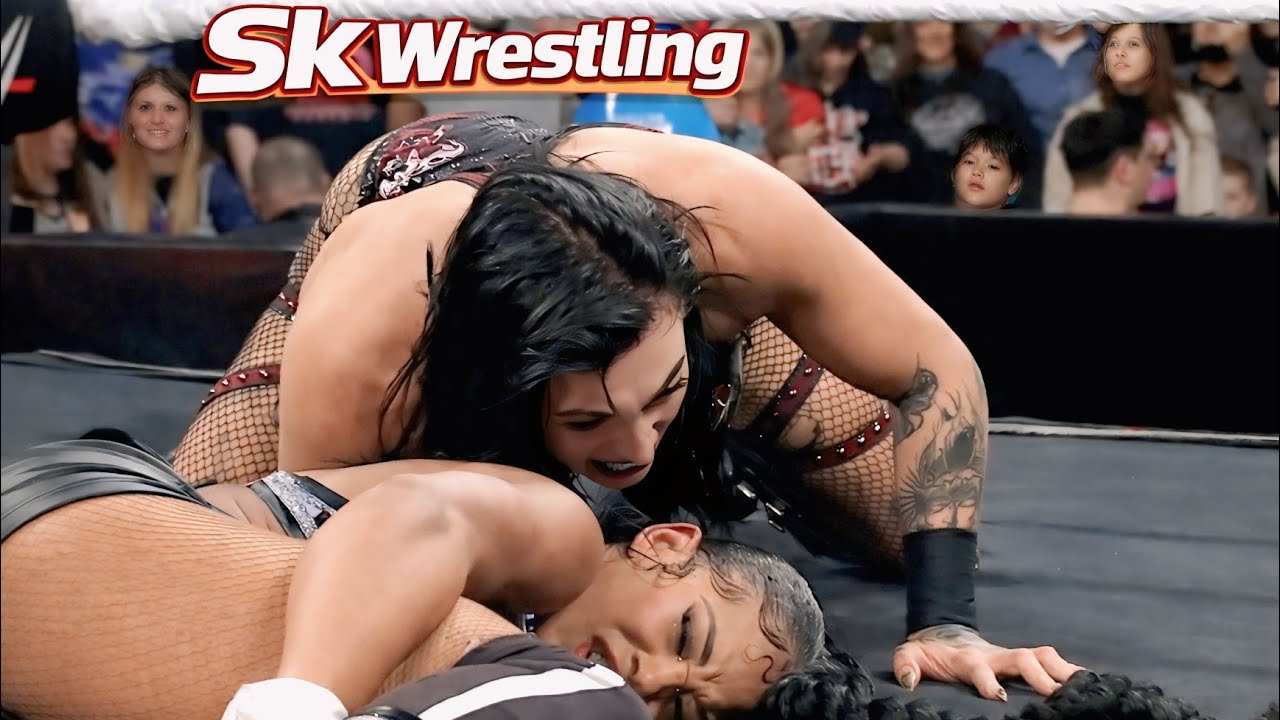 Rhearipley vs Bianca Blair and Iya Sky #wwe #wrestlingfuture #livforever#livmorgan #wrestling 