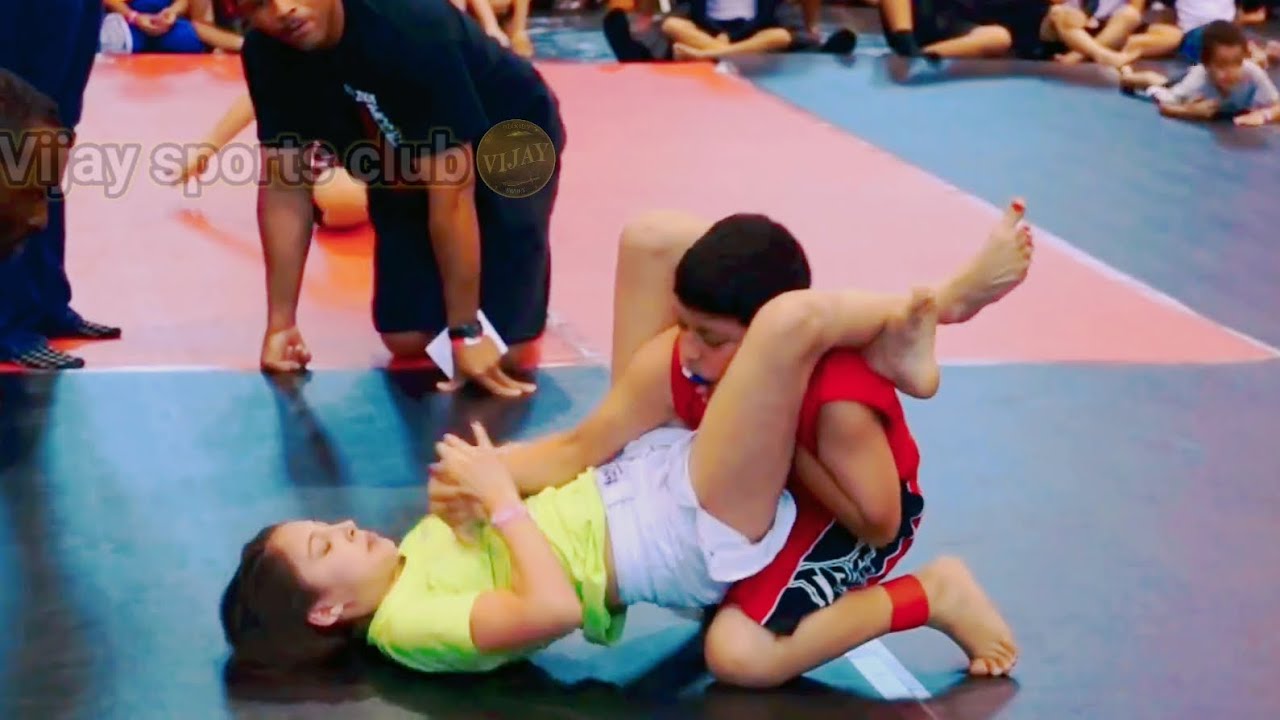 Girl vs Boy Submission Match – Power, Skill & Brutal Control💪 #workout​ #mma #submition #wwe 
