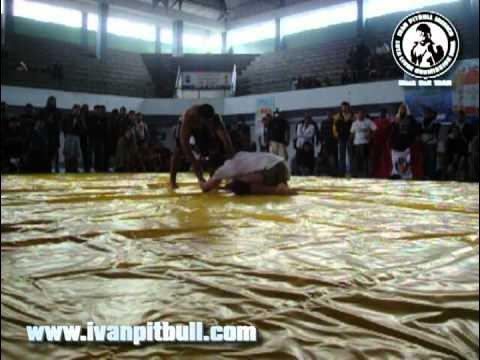 EPICA LUCHA -(PERU) IVAN PITBULL VS FERNANDO SOLUCO (BRASIL)