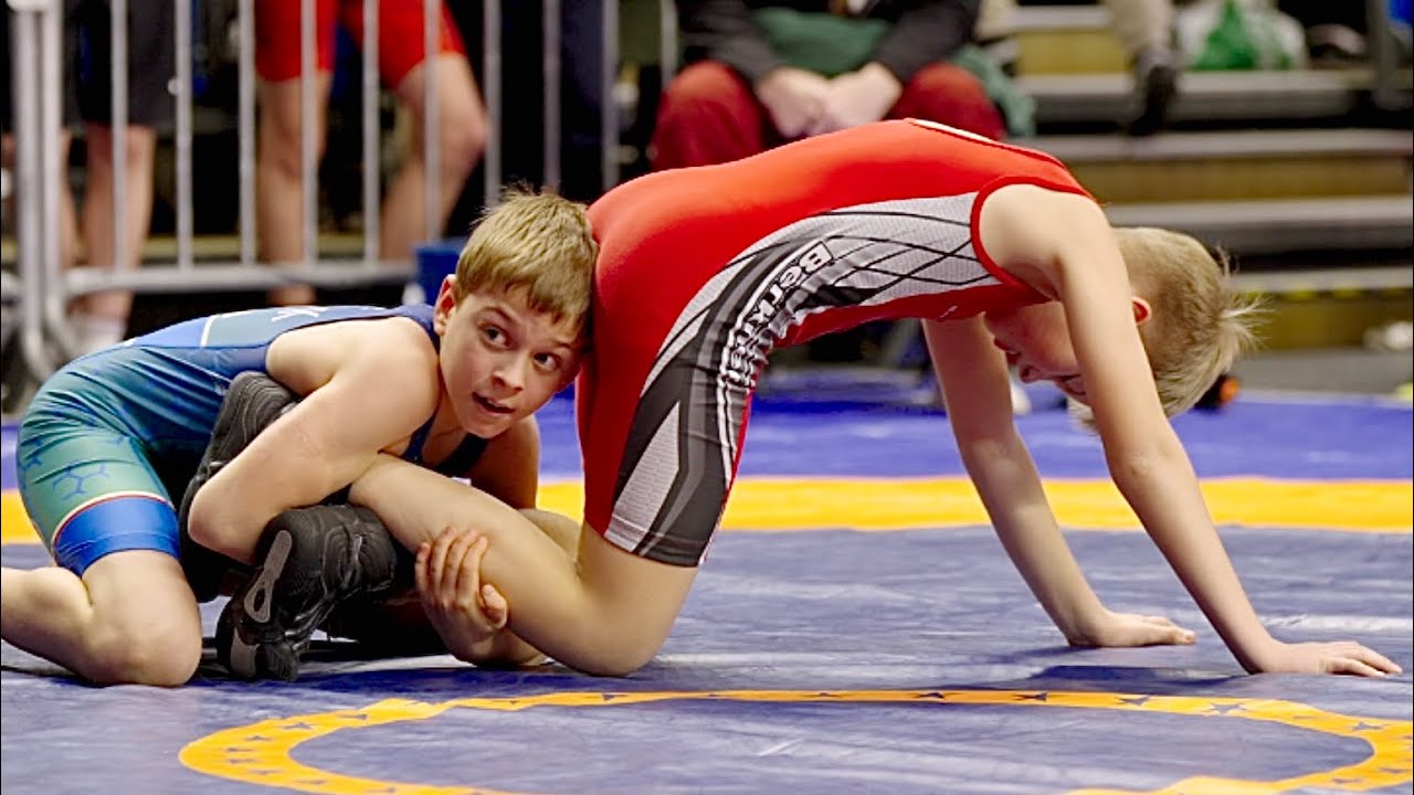 U13 Nils Gatins (LAT) vs Igor Melnyk (ITA) 38kg. Freestyle boys youth wrestling. B-cam-man
