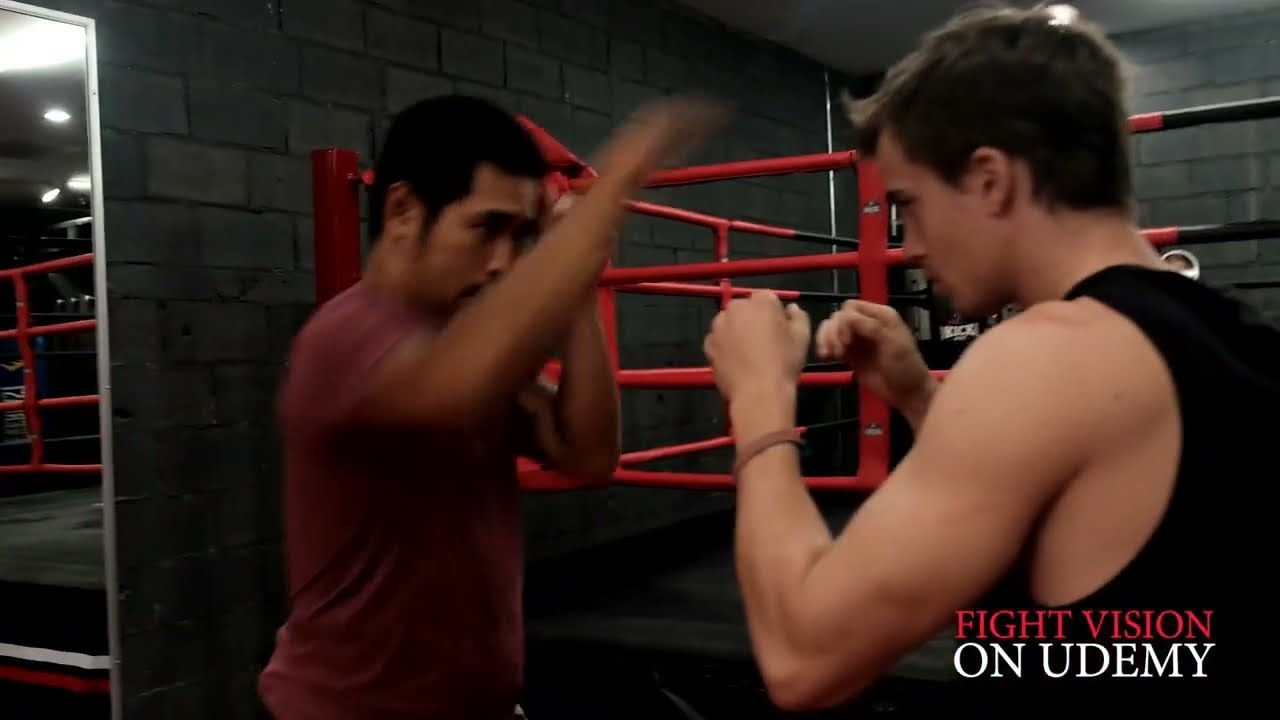 Straight Knee Kho Drong Muay Thai