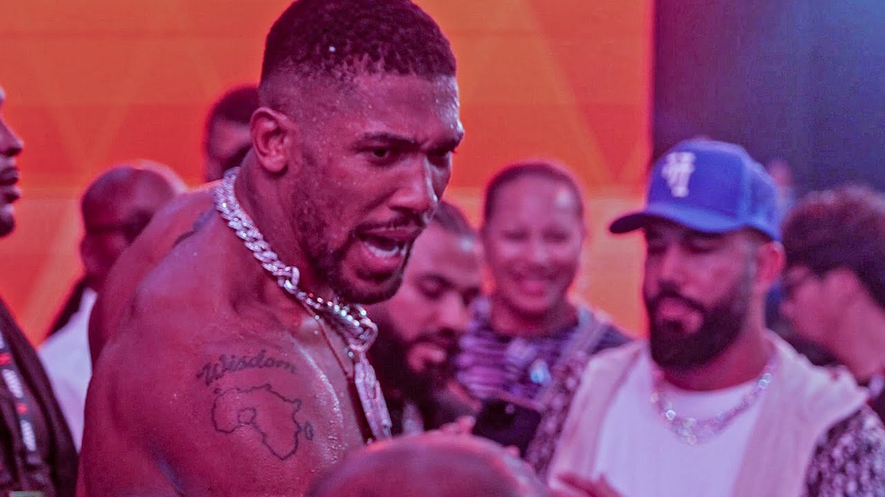 Anthony Joshua IMMEDIATE RINGSIDE REACTION after BREAKING Jake Paul JAW, SENDS Tyson Fury MESSAGE