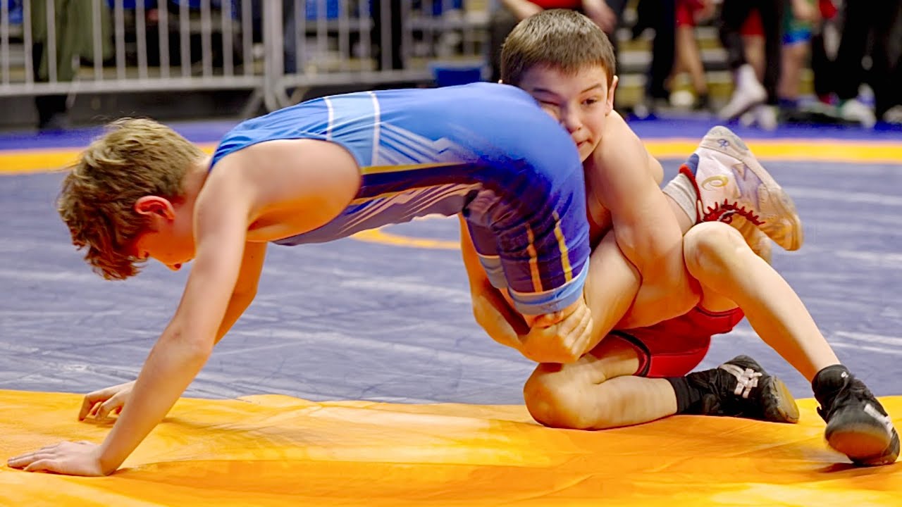 U13 Umar Albakov (FIN) vs Abdullah Guereiev (FRA) 35kg. Freestyle boys youth wrestling. B-cam-man