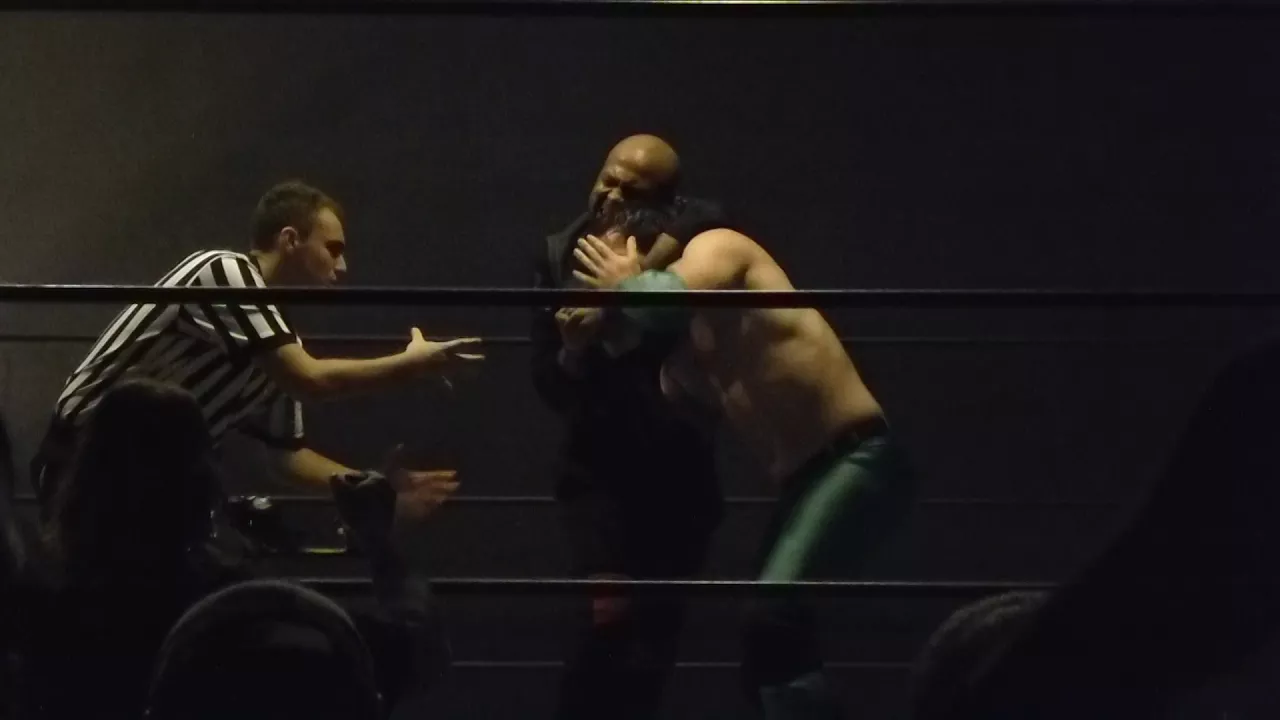 Saieve Al Sabah vs Andrew Merlin - 12/1/2017