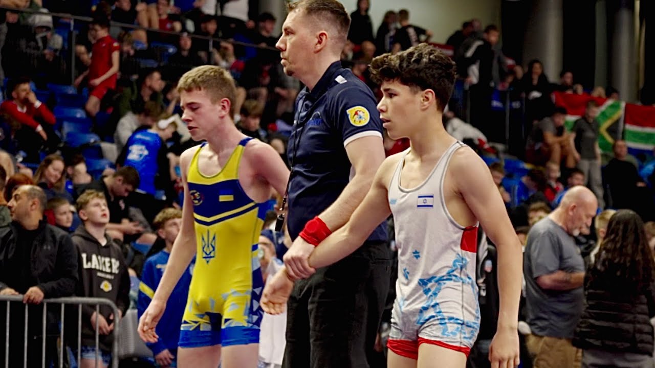 U15 Ron Brilman (ISR) vs Taras Rohivskyi (UKR) 48kg. Freestyle boys youth wrestling. B-cam-man