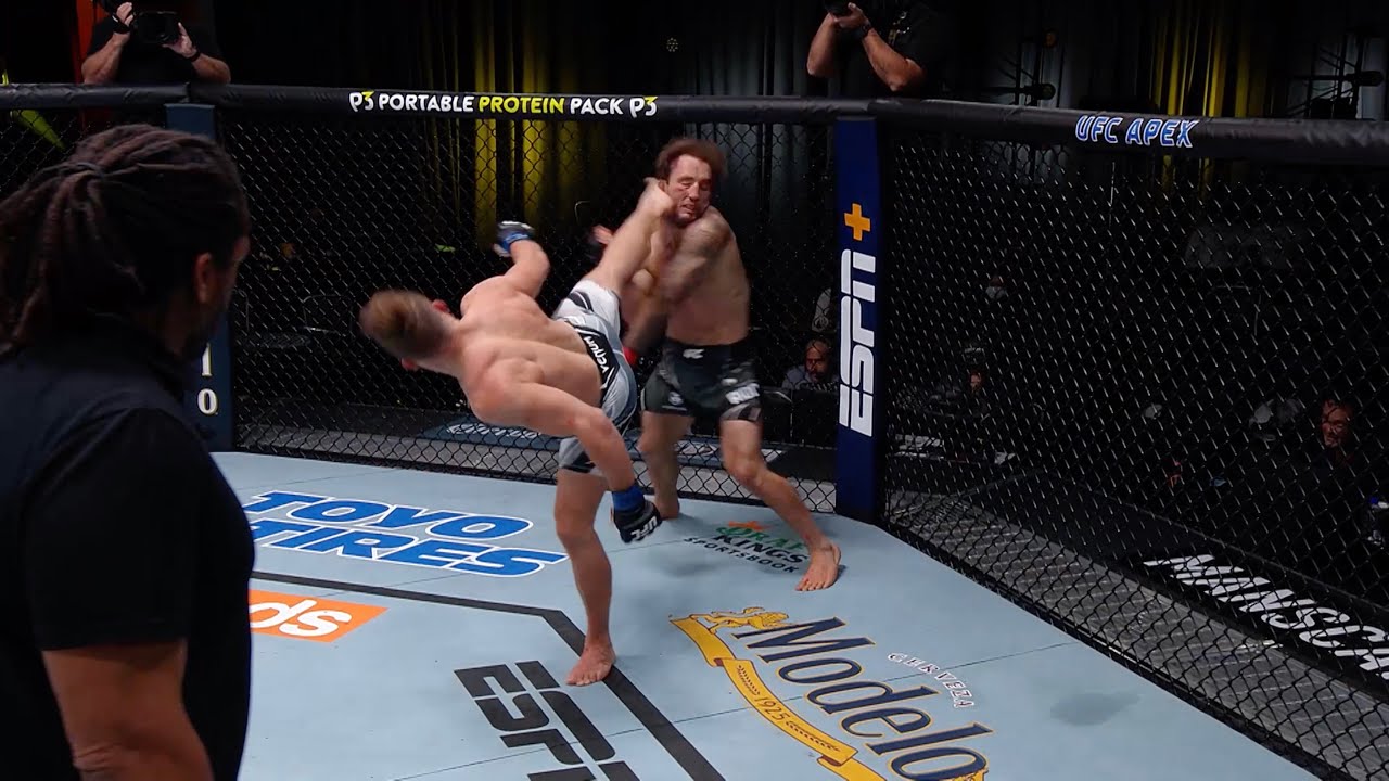 Лучшие нокауты наших бойцов в 2021 году