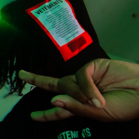 Vetements!>+ cover art