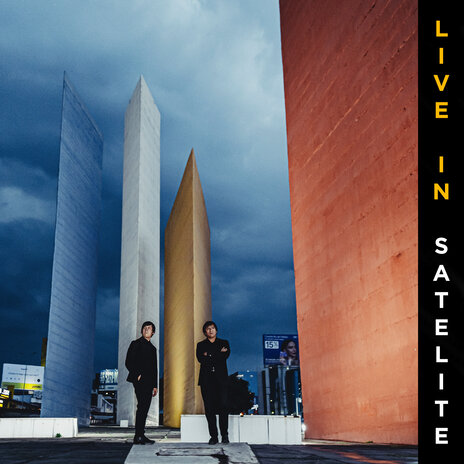 COSMOVITRALES (Live in Satelite)