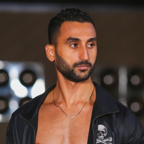 الفرعون cover art