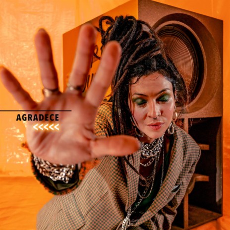 Agradece (REWIND) cover art