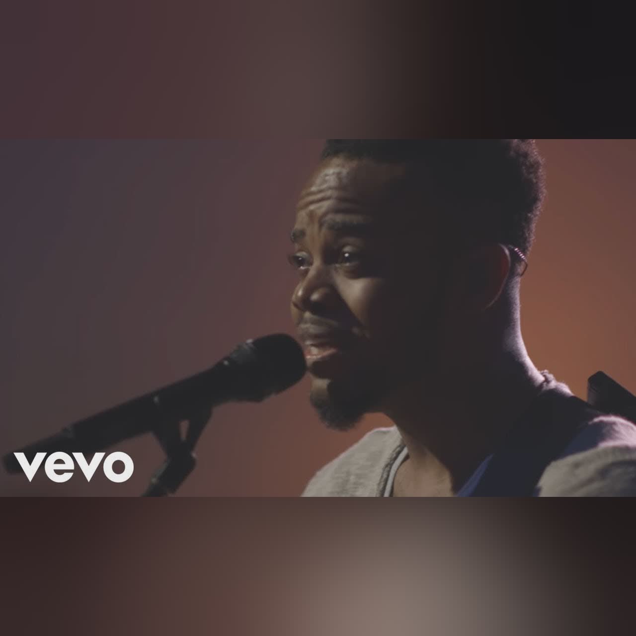 Travis Greene - Be Still (Live Music Video) cover art
