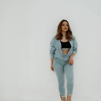 Beş Günlük Dünya cover art