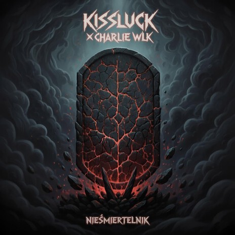 NIEŚMIERTELNIK (feat. Charlie WLK) cover art