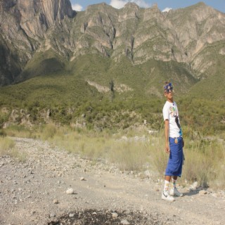 JHONY R
