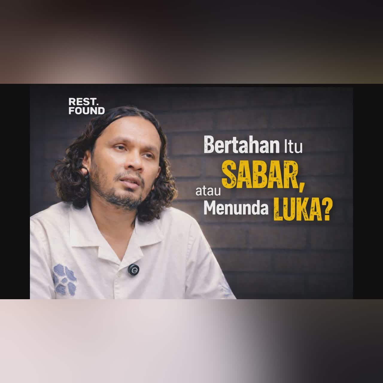 Bertahan Itu Sabar, atau Menunda Luka? By Ustadz Hanan Attaki cover art
