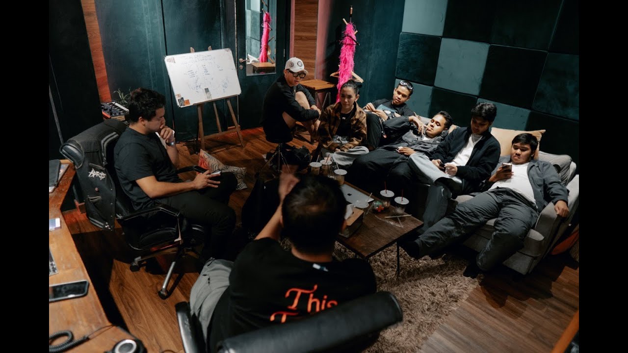 Nadhif (Label Listening Session)