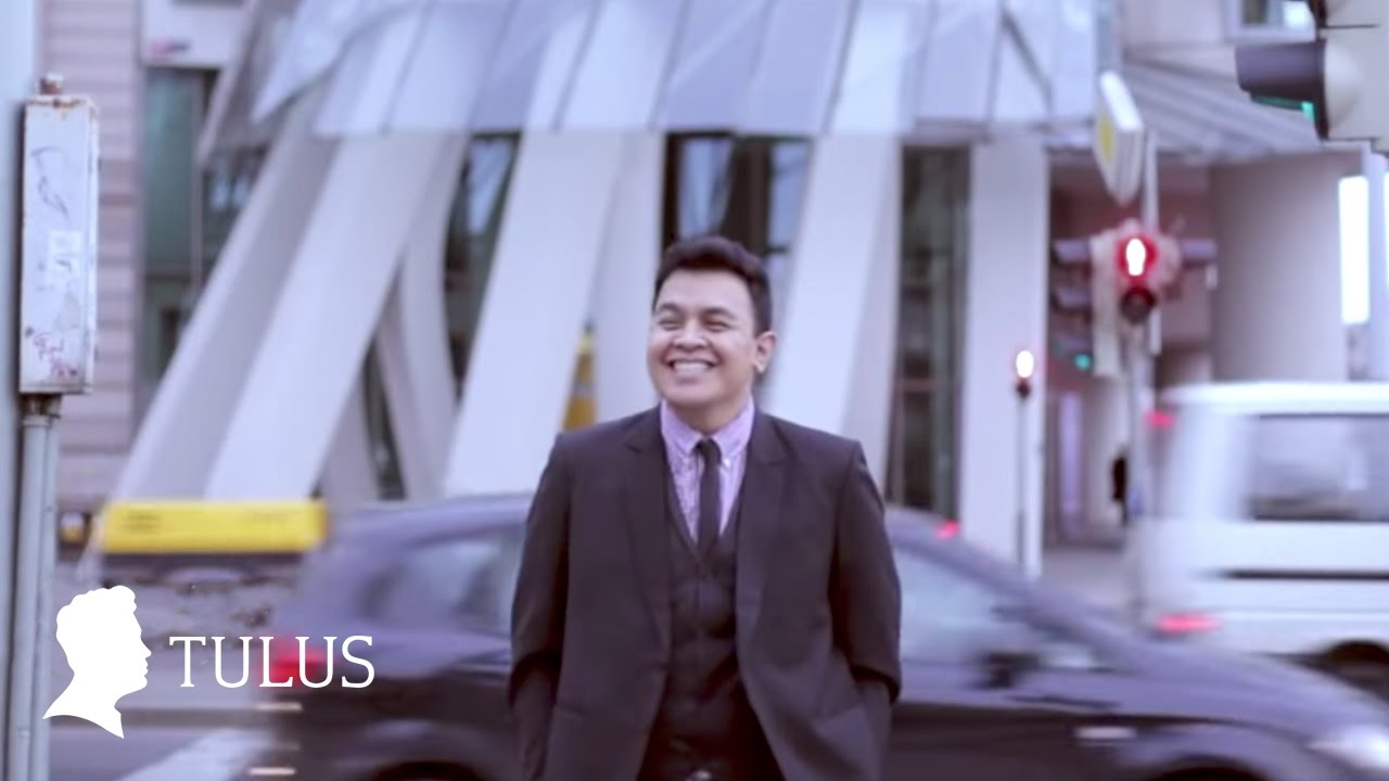 TULUS - Perjalanan di Eropa (Video Documentary) cover art