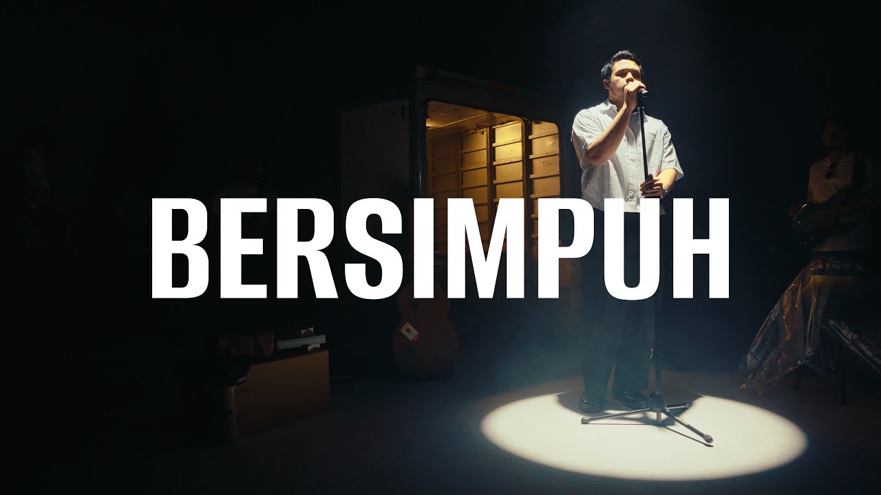 Moving In with Nadhif : bersimpuh (Album Live Performance) cover art