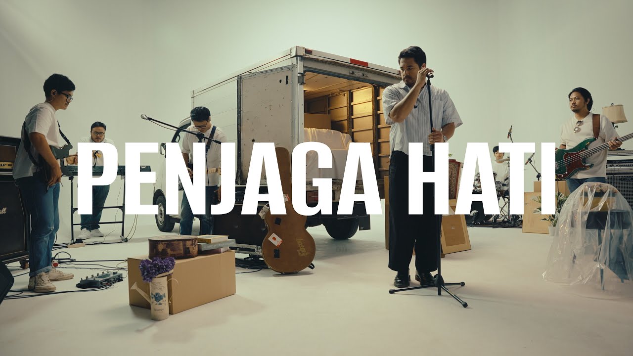 Moving In with Nadhif : penjaga hati (Album Live Performance) cover art