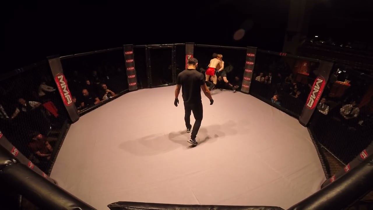 LIVERPOOL | MMA | BRANDON THE HONEY BADGER BURGUM VS CARTER CROSS BONES BROSTER