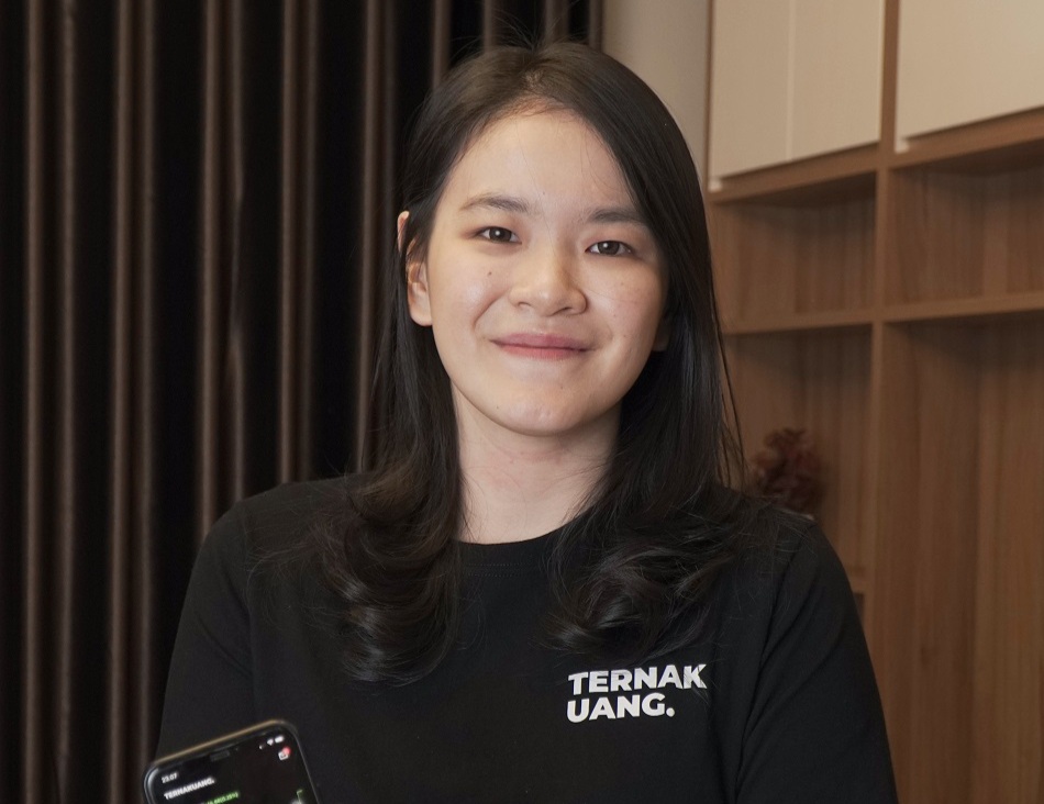 Felicia Putri Tjiasaka