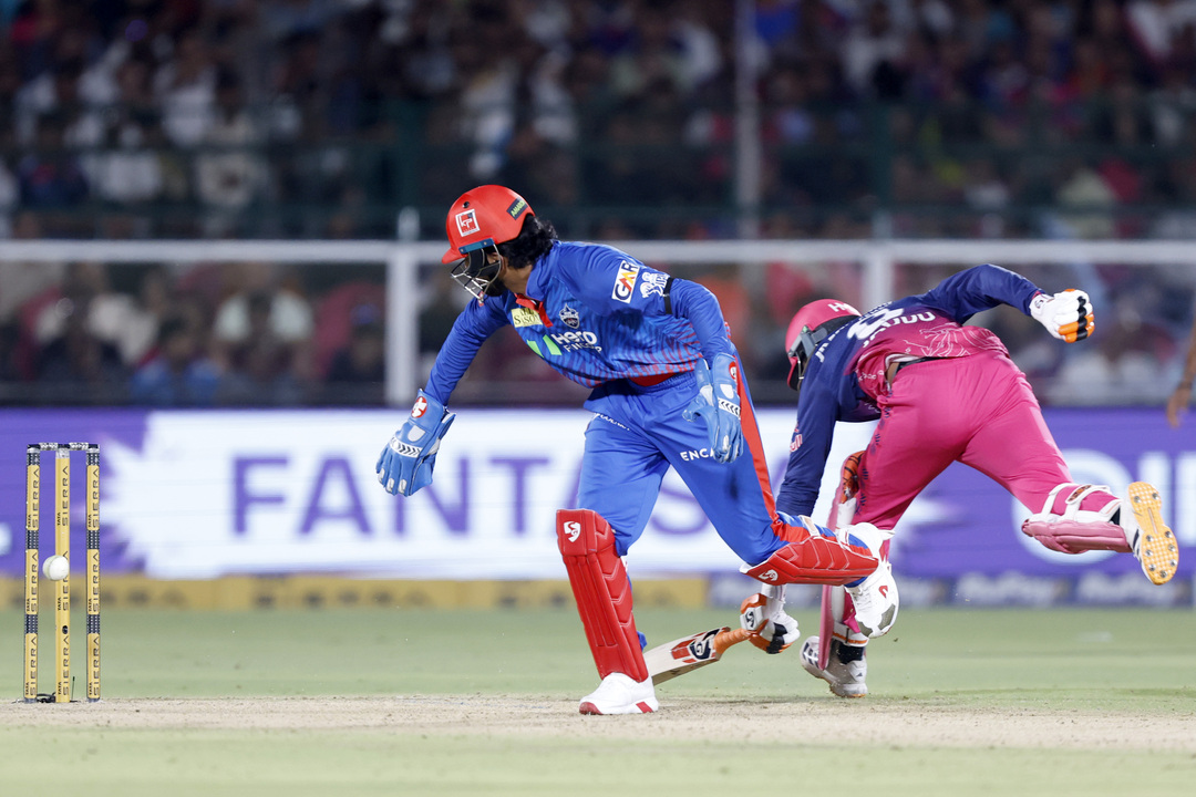 YES...NO..Terrible mix-up between Jadeja & Riyan