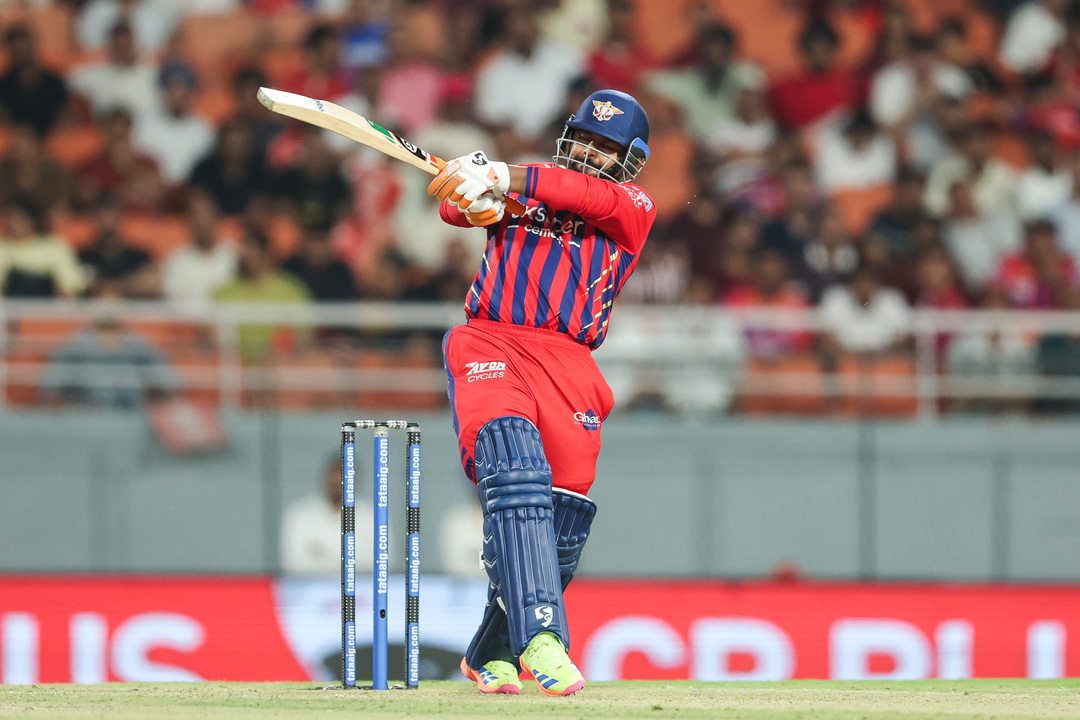 SMACKED, and again! Rishabh Pant in the house