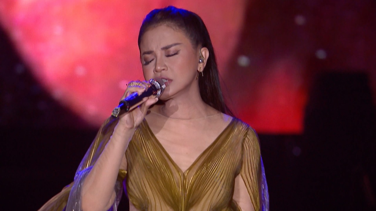 Rossa  - Tak Sanggup Lagi (Official 4K Live Video) cover art
