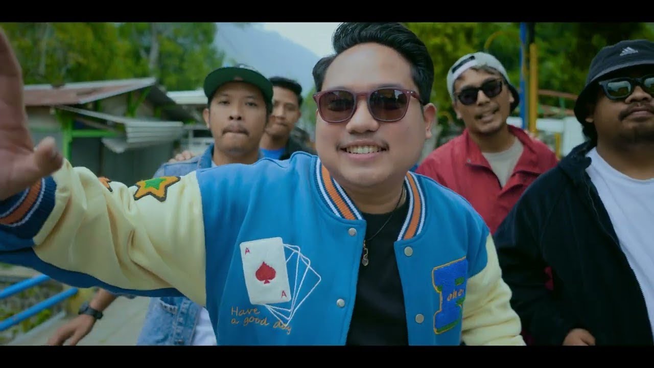 GuyonWaton - Wirang (Official Music Video) cover art