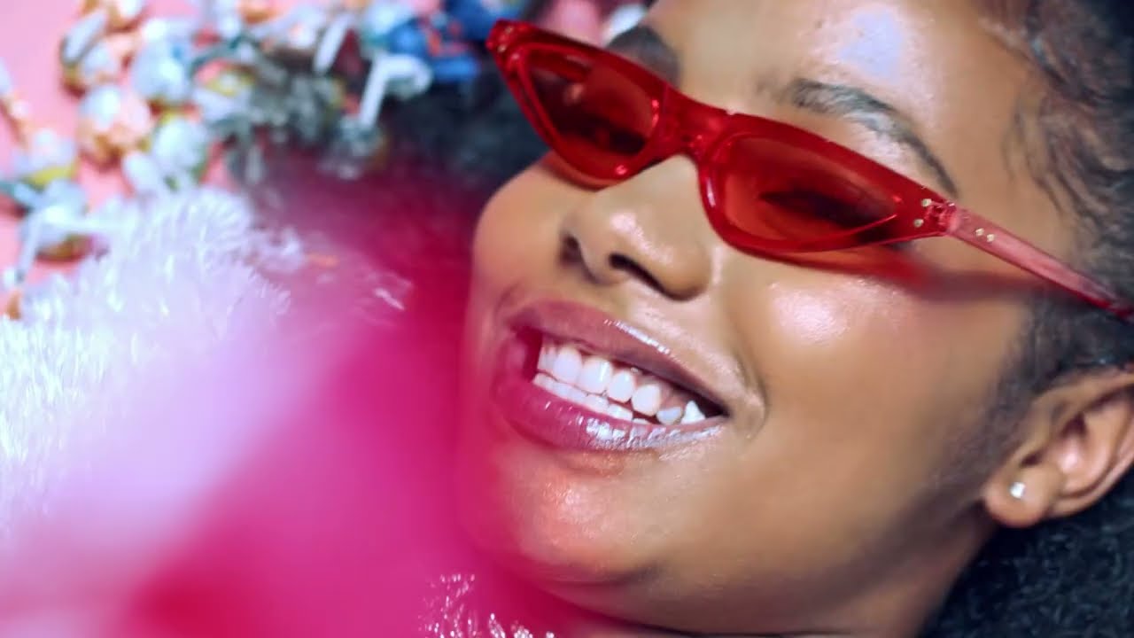 Feffe Bussi - Candy Shop (Official music Video) cover art