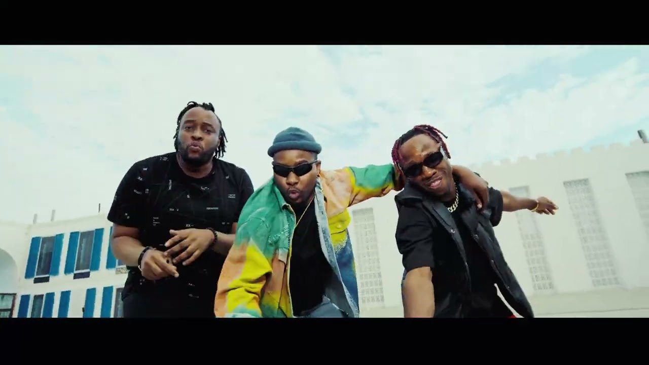 Mic lon x G Nako x Chino Kidd - Komaa (Official Video) cover art
